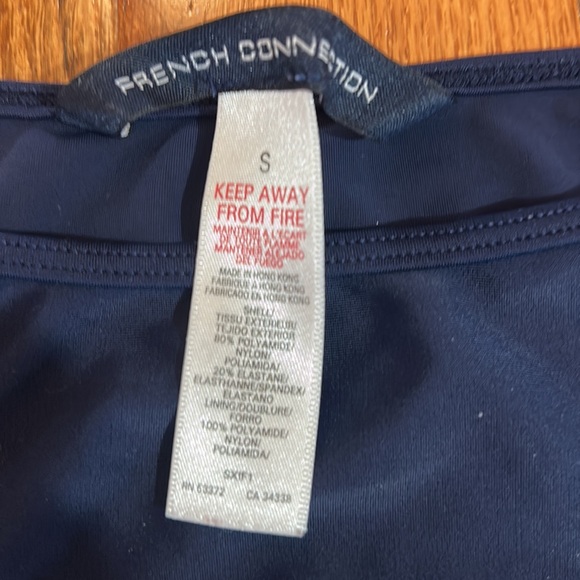 FRENCH CONNECTION BIKINI BOTTOM SIZE SMALL SIDE TIES - Picture 3 of 3